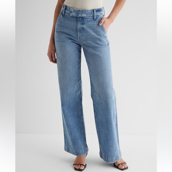Express high waisted medium wash wide leg jeans - Picture 2 of 7